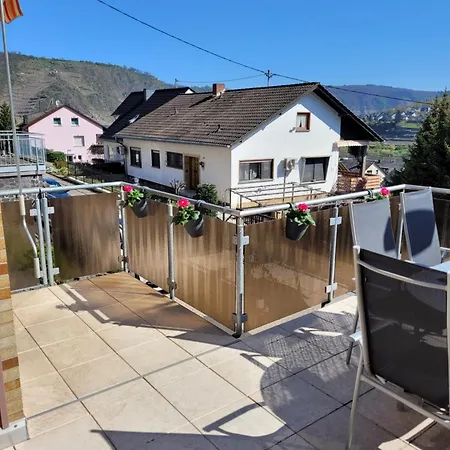 Burg- Und Moselblick *